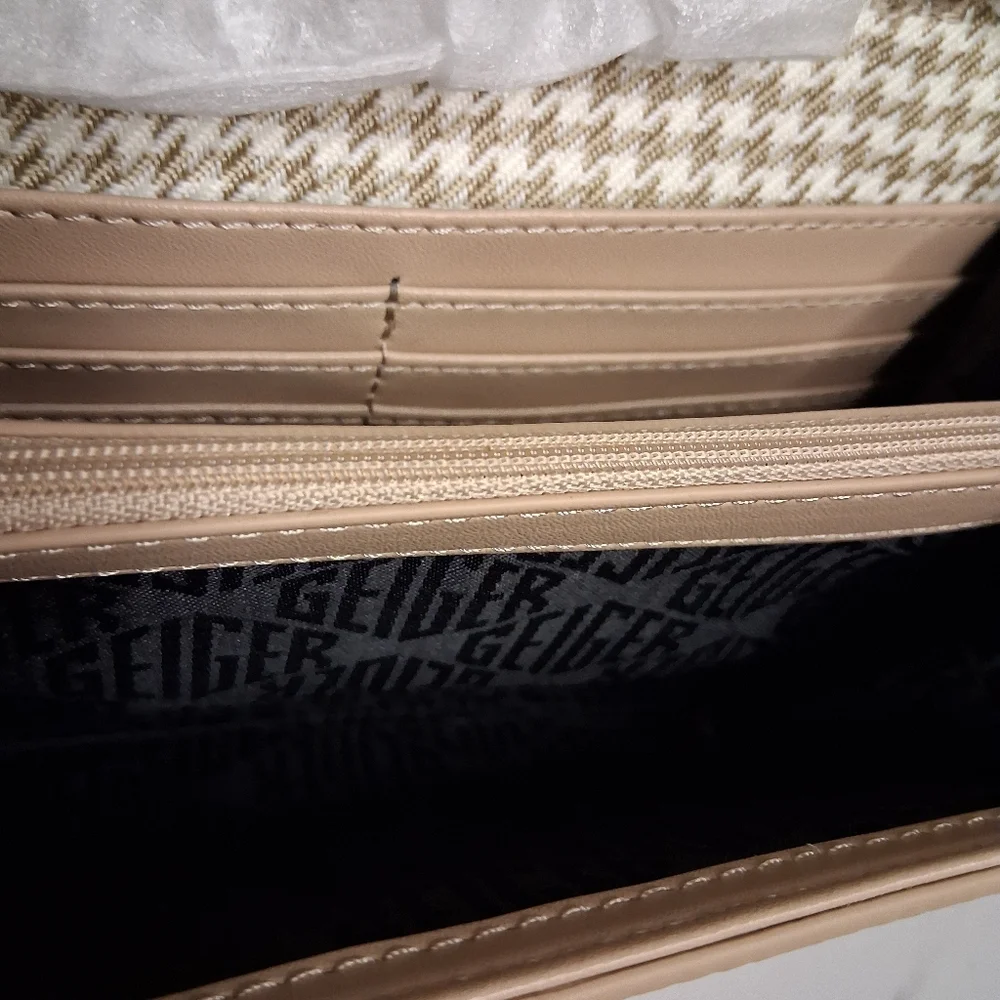 Kurt Geiger Shoreditch Bag Beigh/Gold Clutch with Bow Rhinestones NWT